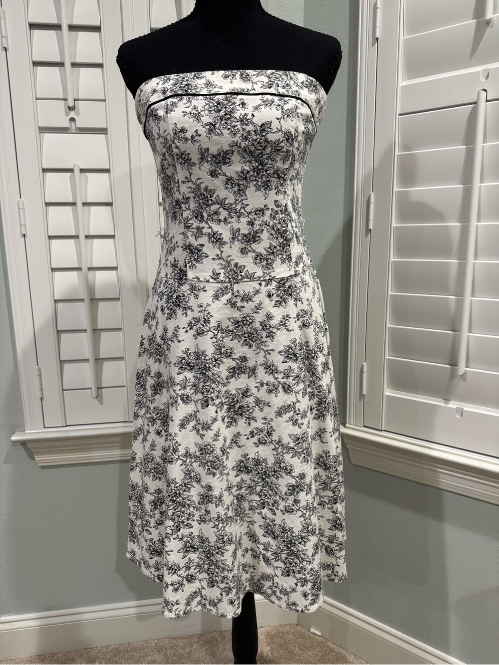 Vintage Y2K Strapless Black & White Floral A-Line Dress